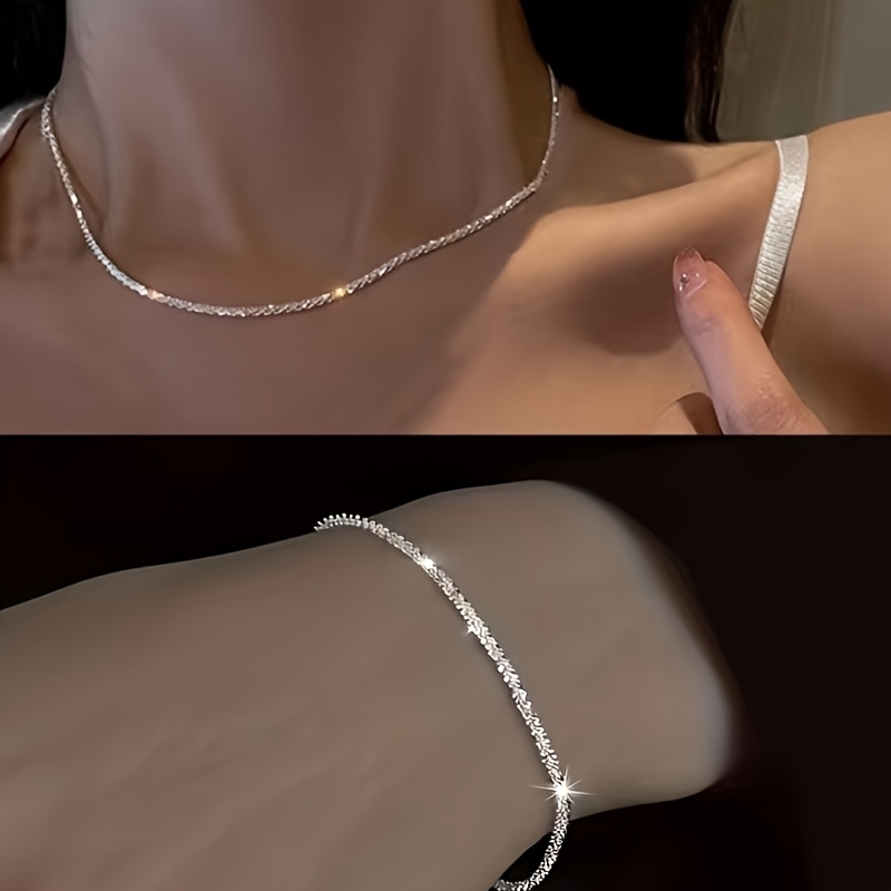 Women's Fashionable Collarbone Necklace with Easy Chain